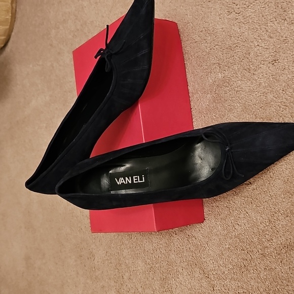 NAVY BLUE SUEDE PUMPS VANELI - Picture 1 of 6